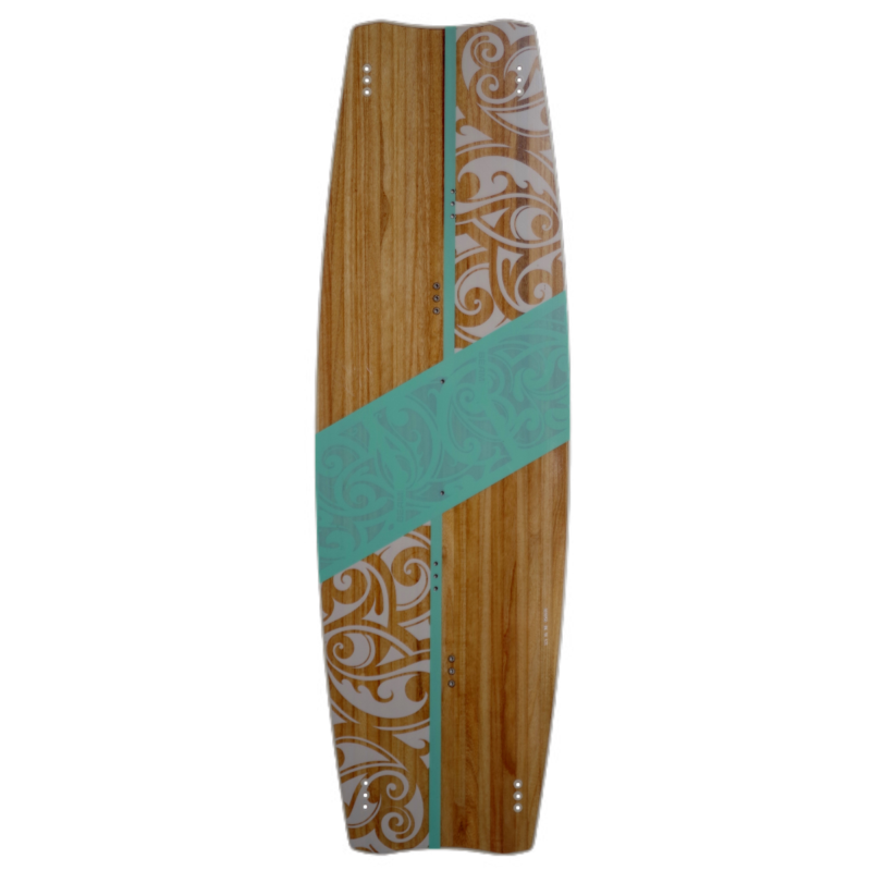 Kiteboard Woodboard Beam, a freeride twintip kiteboard for beginners and intermediate riders.